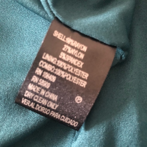 ANTONIO MELANI Fitted silhouette dark teal/green dress with lace sides. - Picture 5 of 5